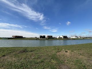 Foto 3 de Lote a la Laguna en Los Puentes - Nordelta
