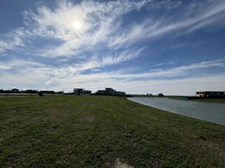 Foto 6 de Lote a la Laguna en Los Puentes - Nordelta