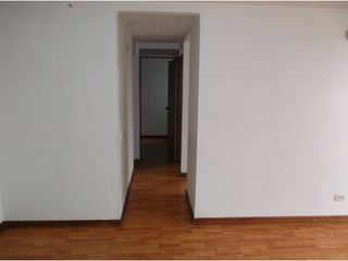 Foto 7 de SE VENDE APARTAMENTO  EN SECTOR DE ZARZAMORA CERCA DE ALAMOS NORTE