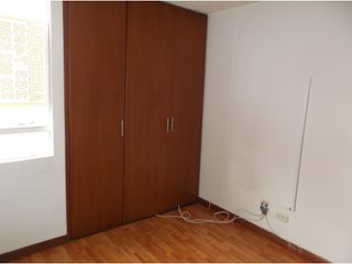 Foto 8 de SE VENDE APARTAMENTO  EN SECTOR DE ZARZAMORA CERCA DE ALAMOS NORTE