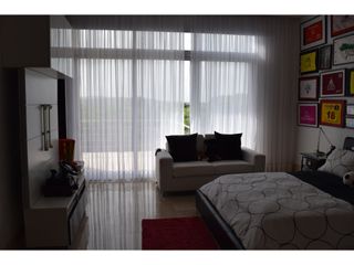 Foto 24 de SE VENDE CASA  LINDA EN LAGOS DEL CAUJARAL