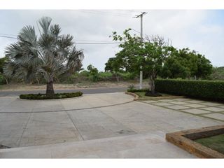Foto 5 de SE VENDE CASA  LINDA EN LAGOS DEL CAUJARAL