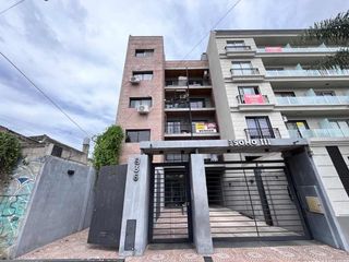 Foto 1 de Departamento en alquiler en Lanus Oeste