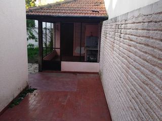 Foto 8 de Chalet en venta de 3 ambientes en Quilmes Centro