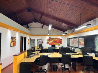 Foto 5 de Inmueble de Uso comercial  - Amplio terreno sobre Newbery