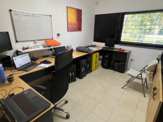 Foto 19 de Inmueble de Uso comercial  - Amplio terreno sobre Newbery