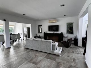 Foto 6 de Venta Casa 6 Ambientes a La Laguna en El Cantón Islas Escobar