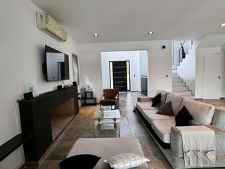 Foto 7 de Venta Casa 6 Ambientes a La Laguna en El Cantón Islas Escobar
