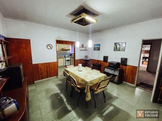Foto 4 de Casa en venta - 3 dormitorios 1 baño - cochera - 145 mts2 - Manuel B Gonnet