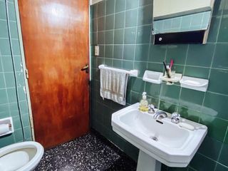 Foto 21 de Casa en venta - 3 dormitorios 1 baño - cochera - 145 mts2 - Manuel B Gonnet