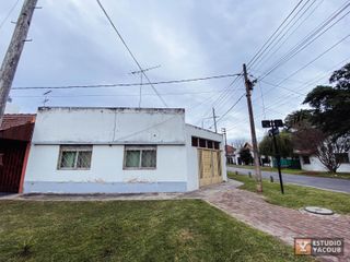 Foto 3 de Casa en venta - 3 dormitorios 1 baño - cochera - 145 mts2 - Manuel B Gonnet