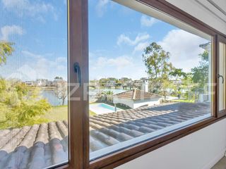 Foto 32 de Casa en venta en Santa Bárbara, Tigre, a la laguna central con excelente vista y orientación