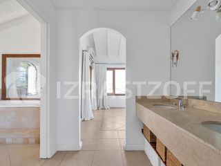 Foto 39 de Casa en venta en Santa Bárbara, Tigre, a la laguna central con excelente vista y orientación