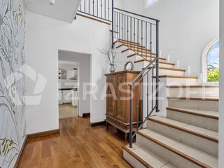 Foto 13 de Casa en venta en Santa Bárbara, Tigre, a la laguna central con excelente vista y orientación