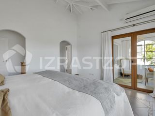 Foto 35 de Casa en venta en Santa Bárbara, Tigre, a la laguna central con excelente vista y orientación
