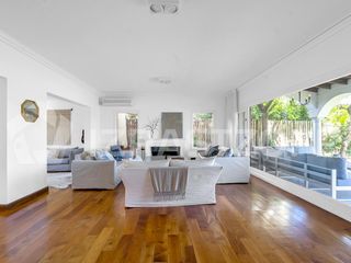 Foto 8 de Casa en venta en Santa Bárbara, Tigre, a la laguna central con excelente vista y orientación
