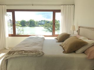 Foto 57 de Casa en venta en Santa Bárbara, Tigre, a la laguna central con excelente vista y orientación