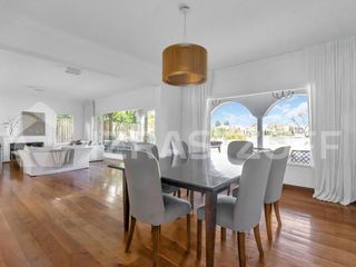 Foto 9 de Casa en venta en Santa Bárbara, Tigre, a la laguna central con excelente vista y orientación