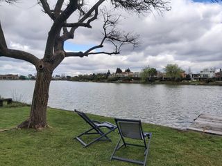 Foto 62 de Casa en venta en Santa Bárbara, Tigre, a la laguna central con excelente vista y orientación