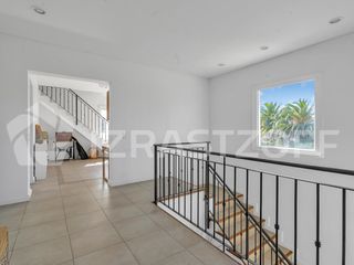 Foto 20 de Casa en venta en Santa Bárbara, Tigre, a la laguna central con excelente vista y orientación