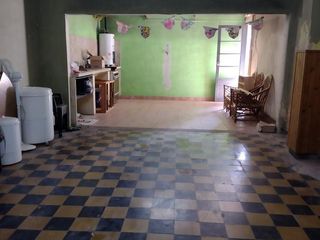 Foto 15 de Casa en venta - 4 dormitorios 1 baño 1 toilette - parrilla jardin - 315 mts2 - Las Flores