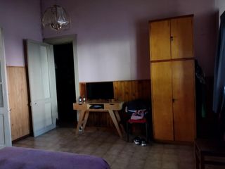 Foto 11 de Casa en venta - 4 dormitorios 1 baño 1 toilette - parrilla jardin - 315 mts2 - Las Flores