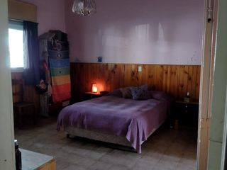 Foto 21 de Casa en venta - 4 dormitorios 1 baño 1 toilette - parrilla jardin - 315 mts2 - Las Flores
