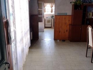 Foto 17 de Casa en venta - 4 dormitorios 1 baño 1 toilette - parrilla jardin - 315 mts2 - Las Flores