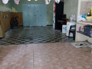 Foto 16 de Casa en venta - 4 dormitorios 1 baño 1 toilette - parrilla jardin - 315 mts2 - Las Flores