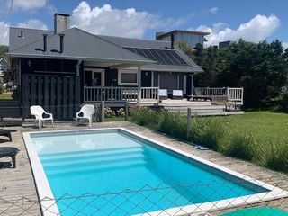 Foto 4 de Cariló / cod 825 a mts del mar. Alquiler y venta