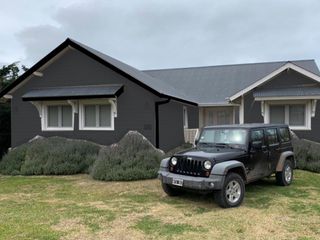 Foto 1 de Cariló / cod 825 a mts del mar. Alquiler y venta