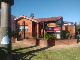 Foto 1 de Casa - Banfield Oeste