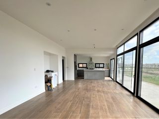 Foto 5 de VENTA, CASA, EL CANTON, GOLF, LOTE AL 300