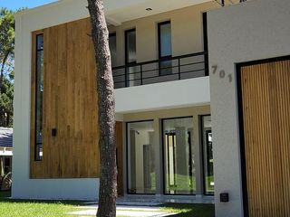 Foto 4 de Casa en  Venta Zona Norte Pinamar Categórica en Venta