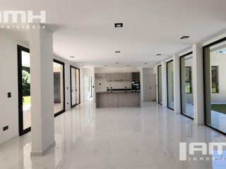 Foto 6 de Casa en  Venta Zona Norte Pinamar Categórica en Venta