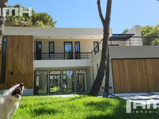 Foto 37 de Casa en  Venta Zona Norte Pinamar Categórica en Venta