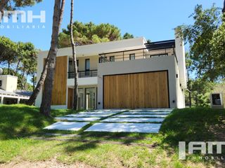 Foto 3 de Casa en  Venta Zona Norte Pinamar Categórica en Venta