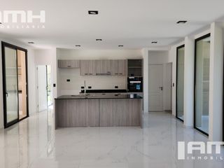 Foto 15 de Casa en  Venta Zona Norte Pinamar Categórica en Venta