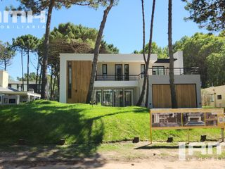 Foto 2 de Casa en  Venta Zona Norte Pinamar Categórica en Venta