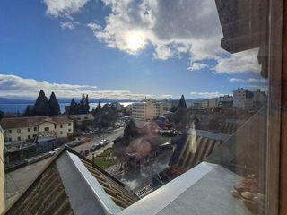 Foto 1 de A metros del Centro Cívico - vista al lago Nahuel Huapi - Bariloche
