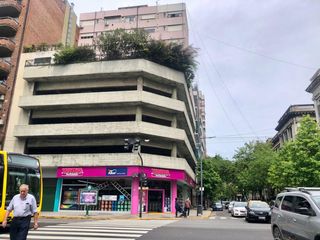 Foto 10 de Cocheras fijas en excelente ubicación
