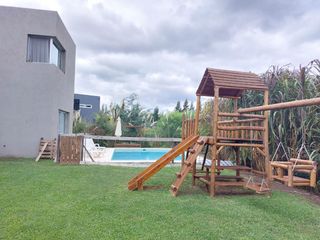Foto 14 de Casa en venta en Barrio Barbarita, Tigre.