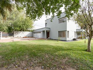 Foto 72 de Casa en Venta en Funes. 10 ambientes.