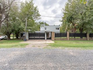 Foto 54 de Casa en Venta en Funes. 10 ambientes.