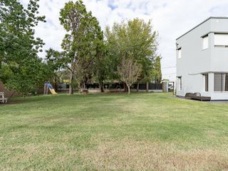 Foto 40 de Casa en Venta en Funes. 10 ambientes.