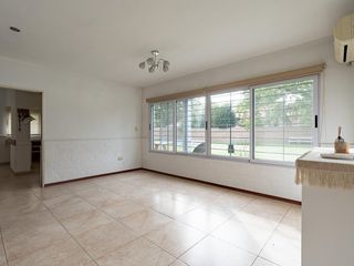 Foto 4 de Casa en Venta en Funes. 10 ambientes.
