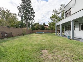Foto 36 de Casa en Venta en Funes. 10 ambientes.