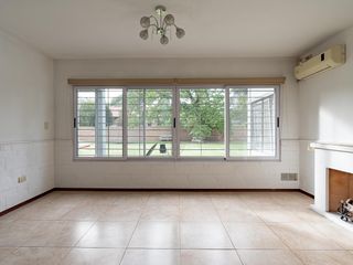 Foto 16 de Casa en Venta en Funes. 10 ambientes.