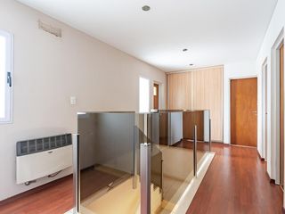 Foto 66 de Casa en Venta en Funes. 10 ambientes.