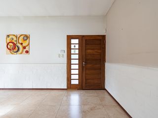 Foto 13 de Casa en Venta en Funes. 10 ambientes.